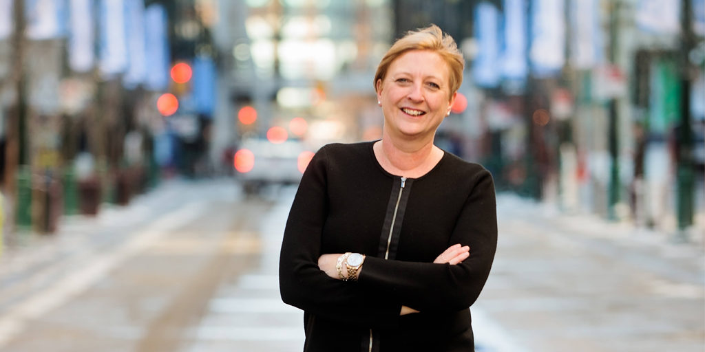 Pacific Wines and Spirits LINDA ROBINSON The Know Women